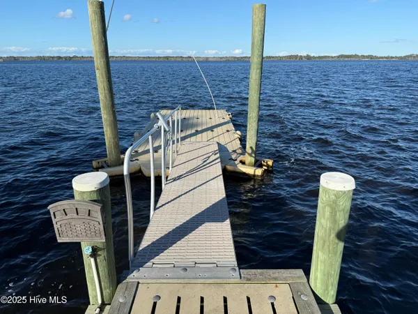 $795,000 | 1804 River Drive, New Bern, NC 28560