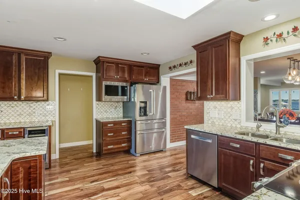 $795,000 | 1804 River Drive, New Bern, NC 28560
