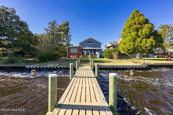 $795,000 | 1804 River Drive, New Bern, NC 28560