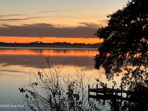 $795,000 | 1804 River Drive, New Bern, NC 28560
