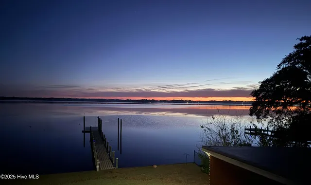 $795,000 | 1804 River Drive, New Bern, NC 28560