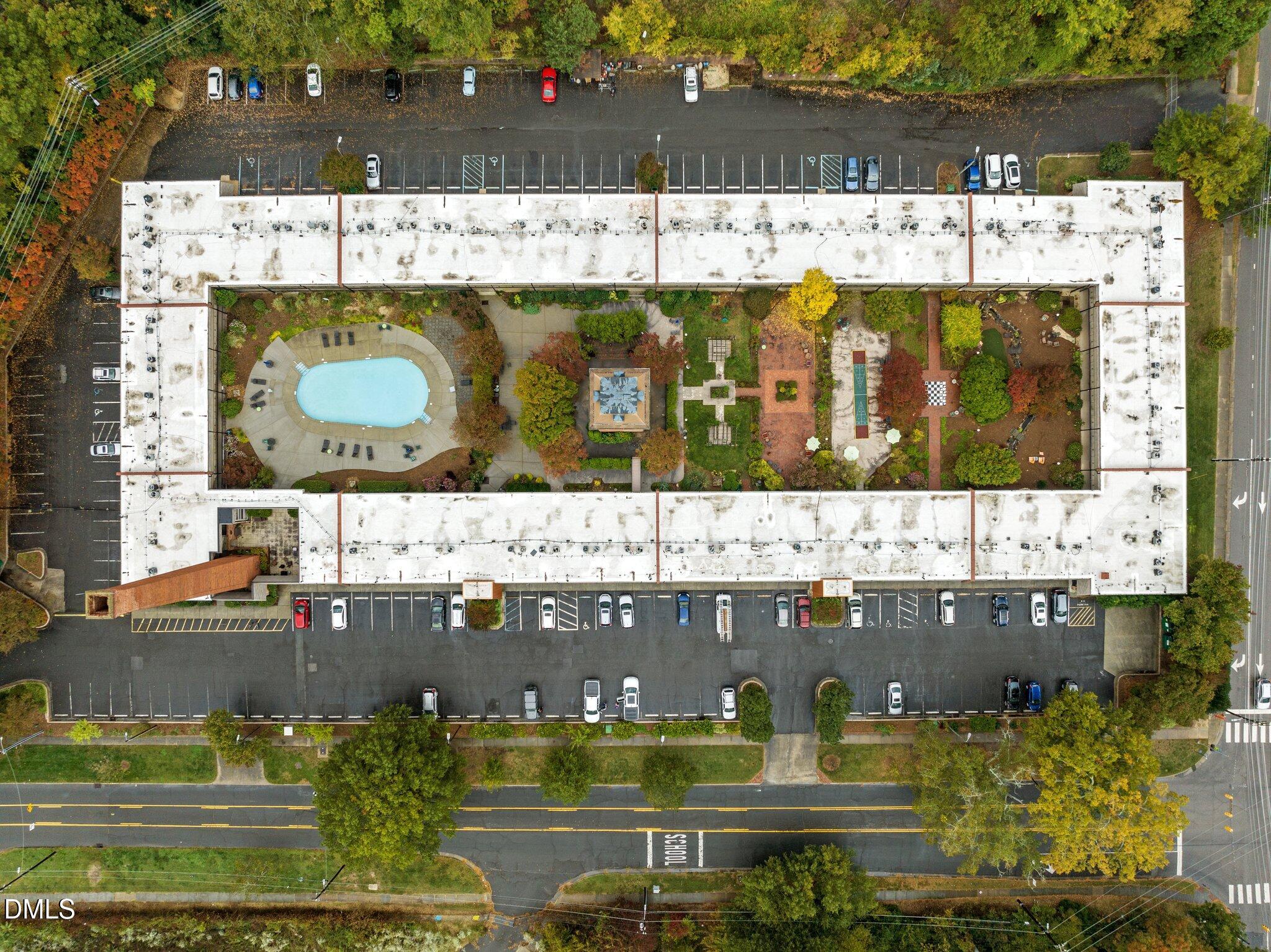 807 West Trinity Avenue, Unit 153 Durham, NC 27701 - Photo 24 of 39 a view of table and chairs