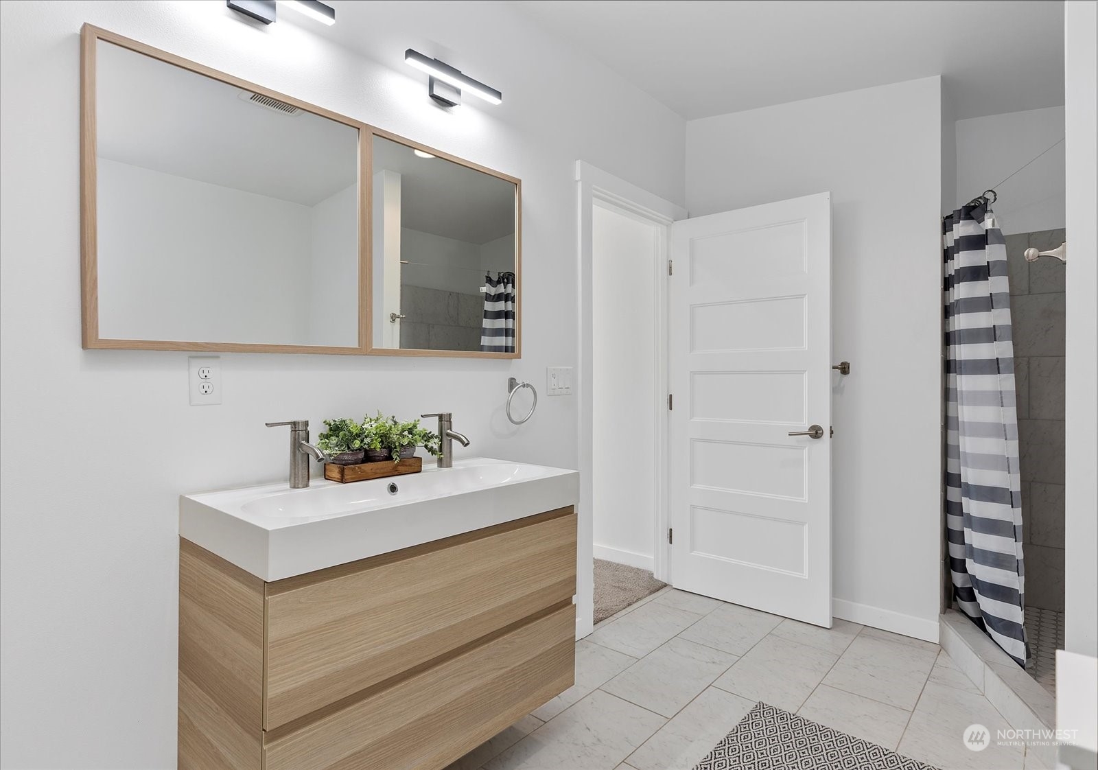 2644 McLeod Road Bellingham, WA 98225 - Photo 18 of 33 Gallery Image 18
