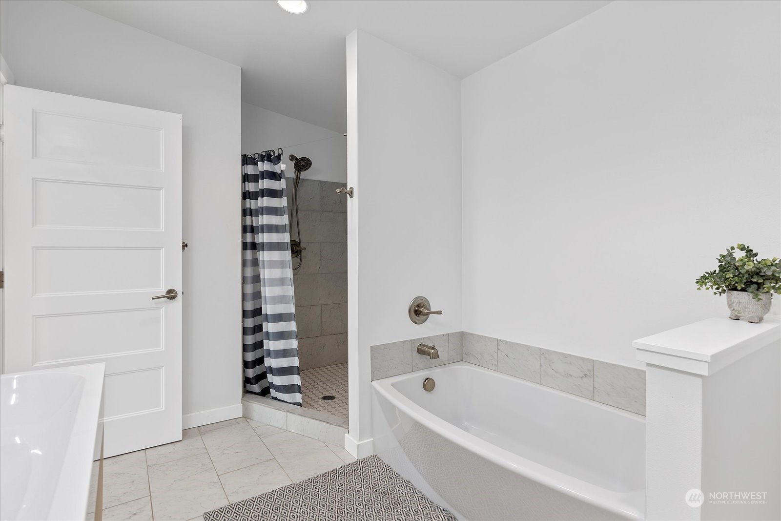 2644 McLeod Road Bellingham, WA 98225 - Photo 19 of 33 Gallery Image 19