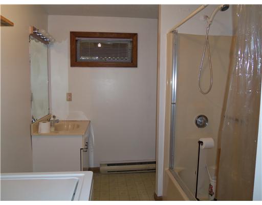 31 Boiling Spring Avenue Westerly, RI 02891 - Photo 12 of 12 Bathroom.