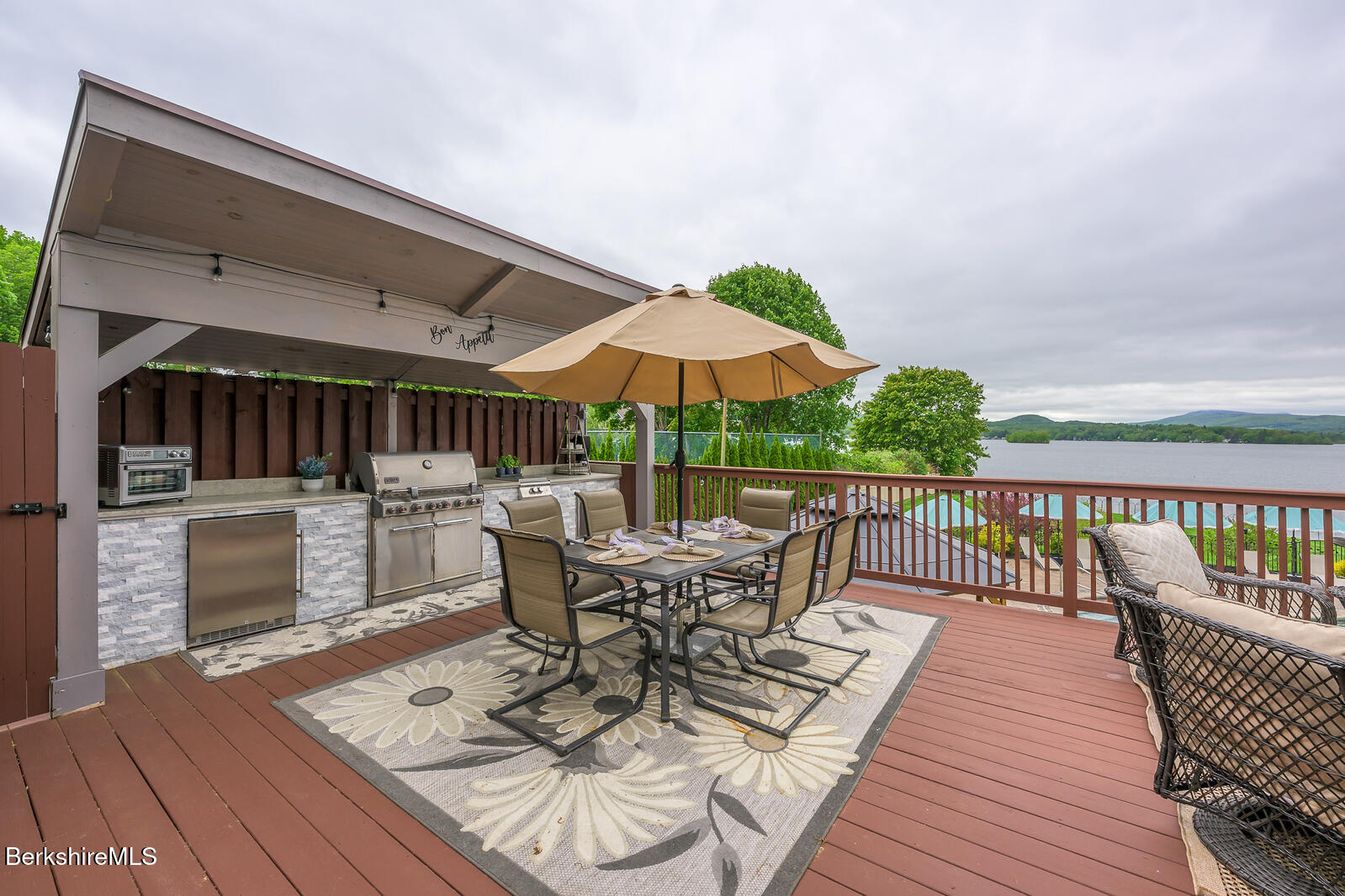 140 Hancock Road Pittsfield, MA 01201 - Photo 11 of 41 Screen - 140 Hancock Rd Pittsfield MA 01