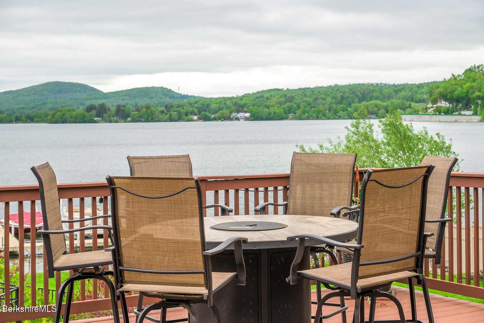 140 Hancock Road Pittsfield, MA 01201 - Photo 13 of 41 Screen - 140 Hancock Rd Pittsfield MA 01