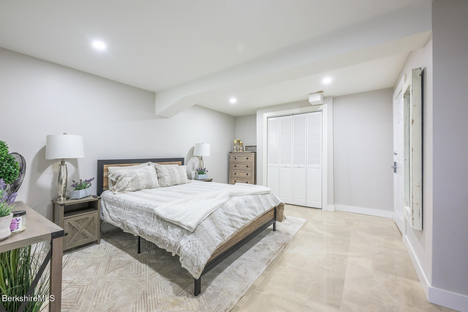 140 Hancock Road Pittsfield, MA 01201 - Photo 37 of 41 Screen - 140 Hancock Rd Pittsfield MA 01