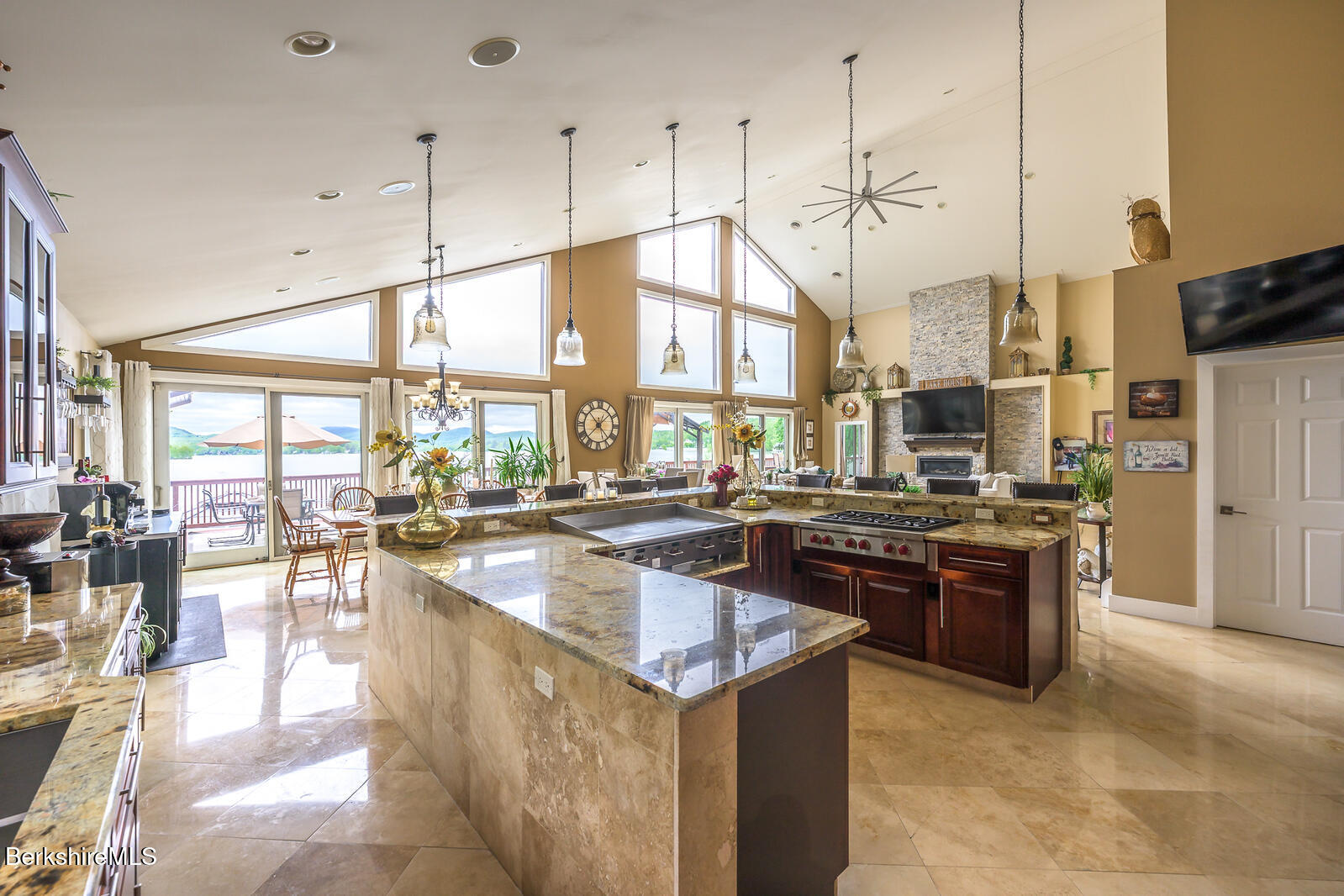 140 Hancock Road Pittsfield, MA 01201 - Photo 6 of 41 Screen - 140 Hancock Rd Pittsfield MA 01