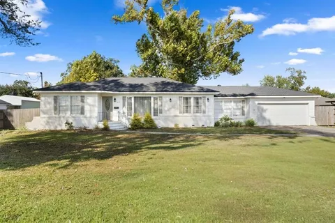 $239,000 | 417 East School Street, Lake Charles, LA 70605