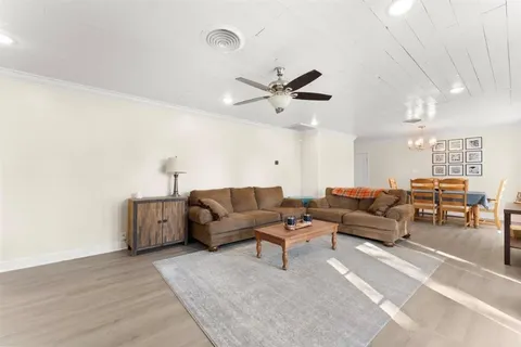 $239,000 | 417 East School Street, Lake Charles, LA 70605