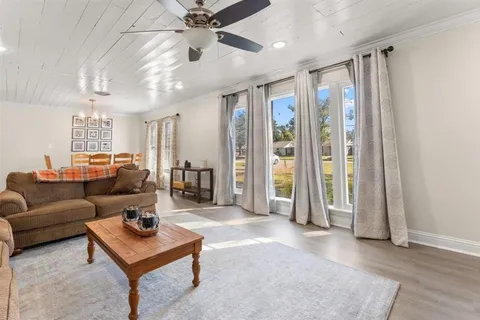 $239,000 | 417 East School Street, Lake Charles, LA 70605