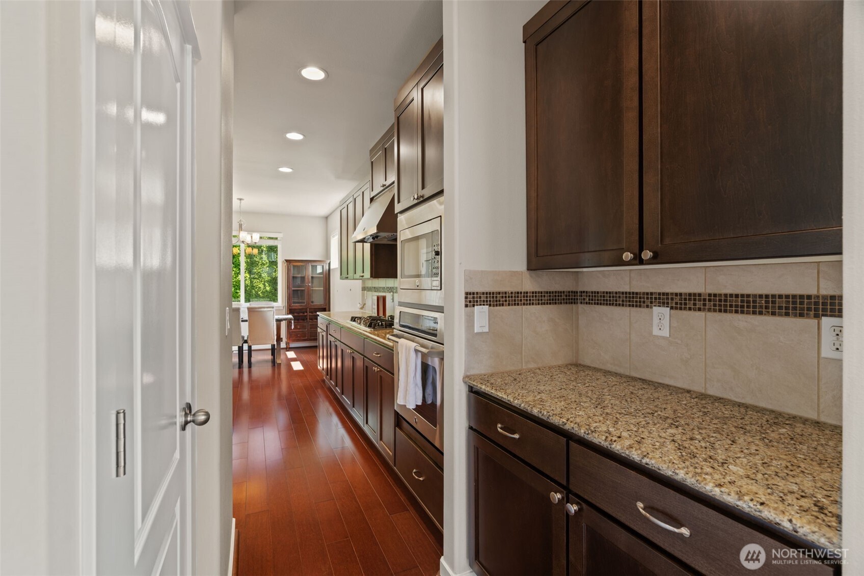 22313 38th Avenue Southeast Bothell, WA 98021 - Photo 13 of 35