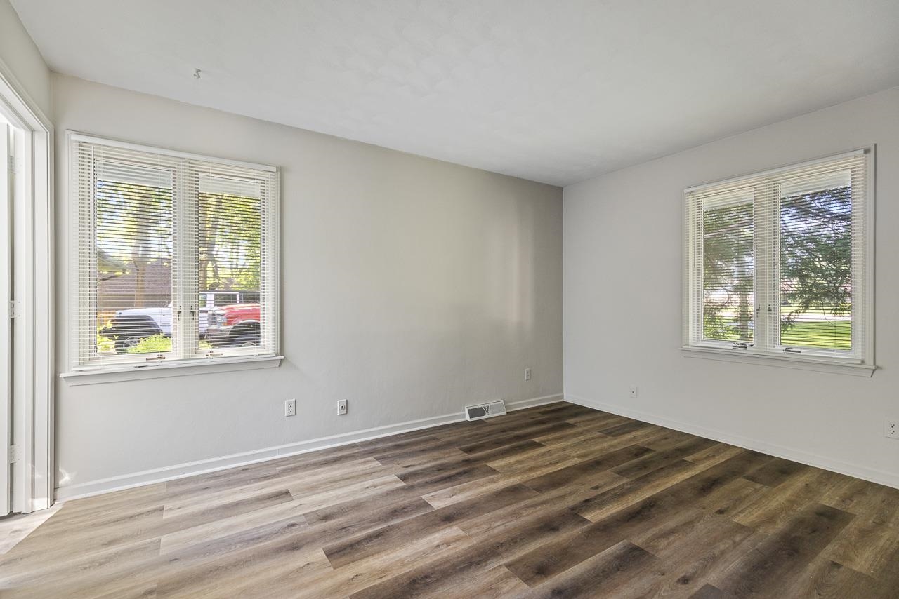 6537 Newburg Road Rockford, IL 61108 - Photo 18 of 29 a view of empty room with window