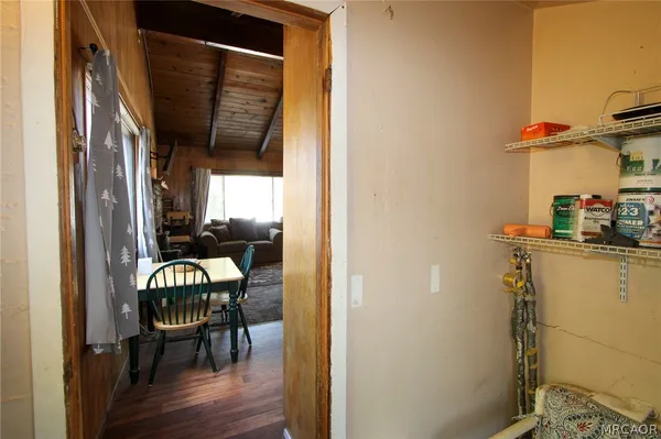 $1,500 | 945 Greenway Drive, Big Bear City, CA 92314