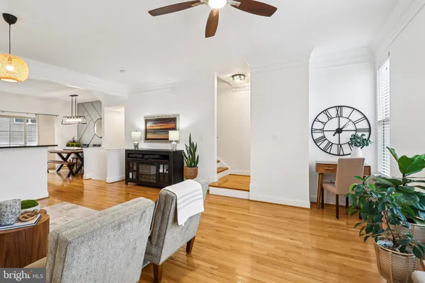 $425,000 | 4505 Potomac Highlands Circle, Triangle, VA 22172