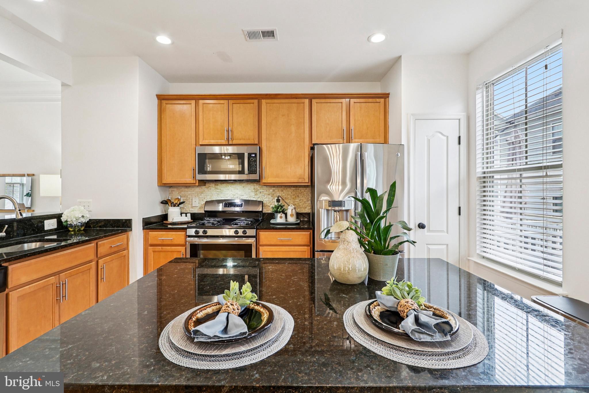 4505 Potomac Highlands Circle Triangle, VA 22172 - Photo 18 of 65 Kitchen