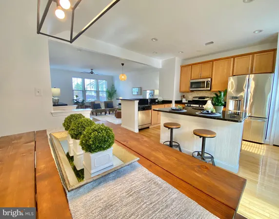 $425,000 | 4505 Potomac Highlands Circle, Triangle, VA 22172