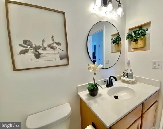 $425,000 | 4505 Potomac Highlands Circle, Triangle, VA 22172