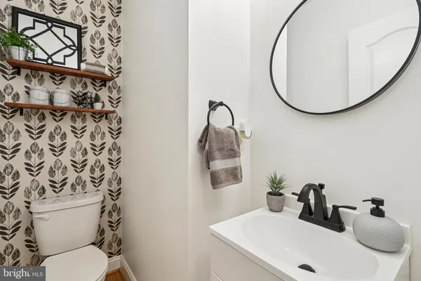 $425,000 | 4505 Potomac Highlands Circle, Triangle, VA 22172