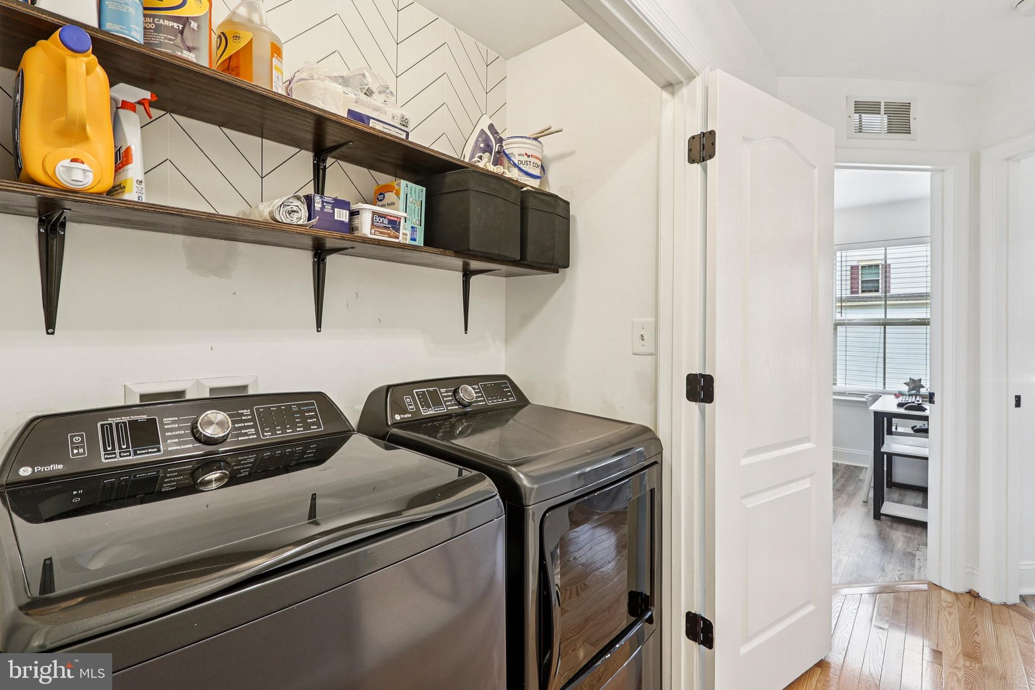 4505 Potomac Highlands Circle Triangle, VA 22172 - Photo 45 of 65 a utility room with dryer and washer