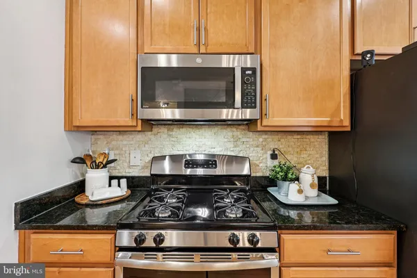 $425,000 | 4505 Potomac Highlands Circle, Triangle, VA 22172