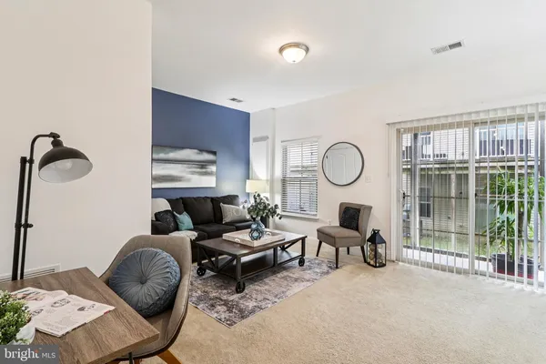 $425,000 | 4505 Potomac Highlands Circle, Triangle, VA 22172