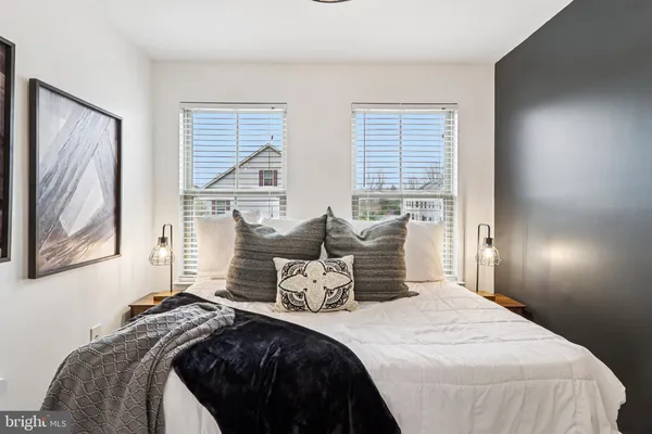 $425,000 | 4505 Potomac Highlands Circle, Triangle, VA 22172