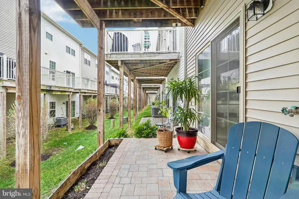 $425,000 | 4505 Potomac Highlands Circle, Triangle, VA 22172