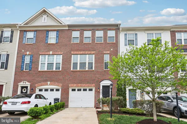 $425,000 | 4505 Potomac Highlands Circle, Triangle, VA 22172