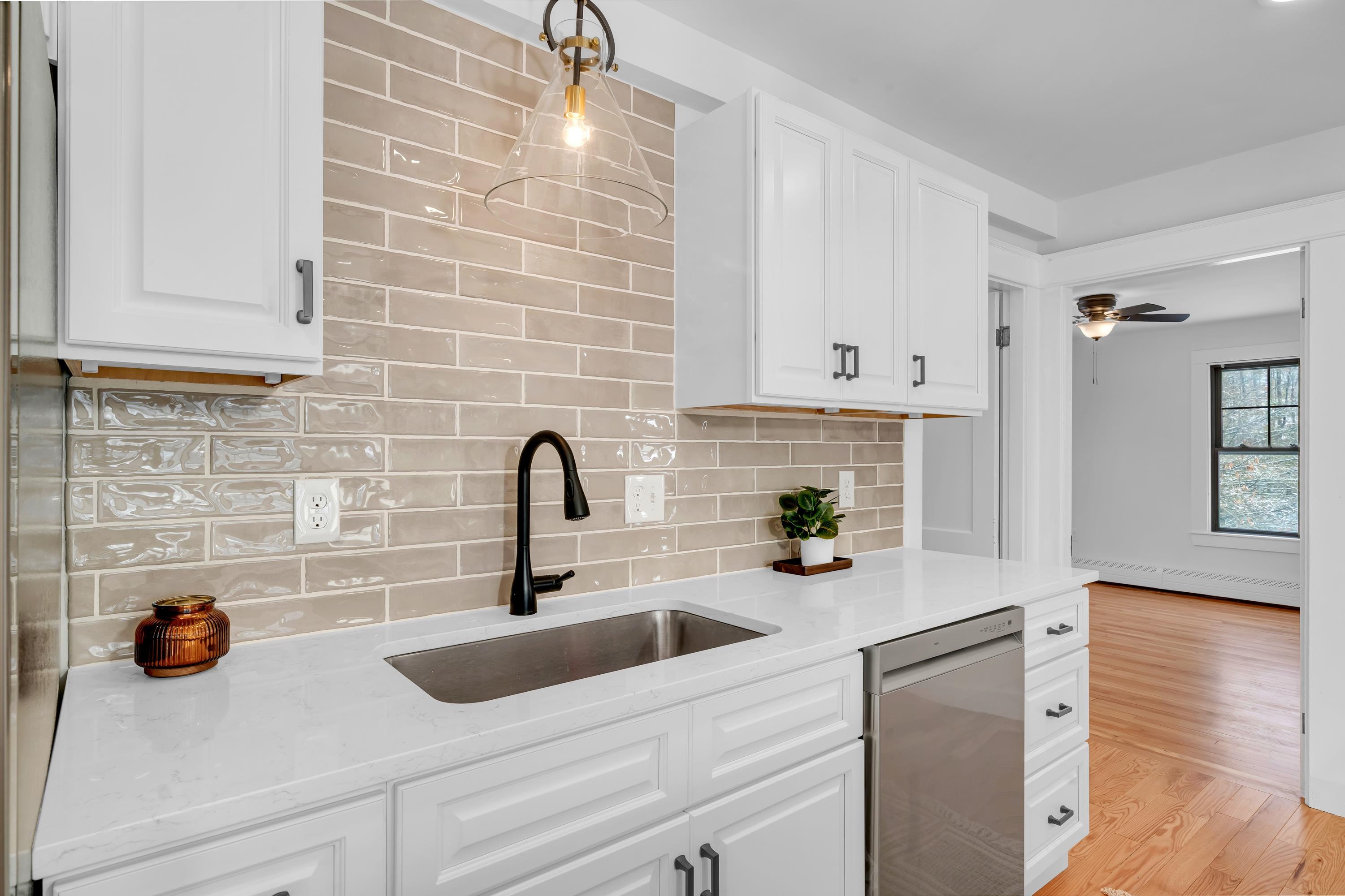 315 Hackett Hill Road Hooksett, NH 03106 - Photo 8 of 54