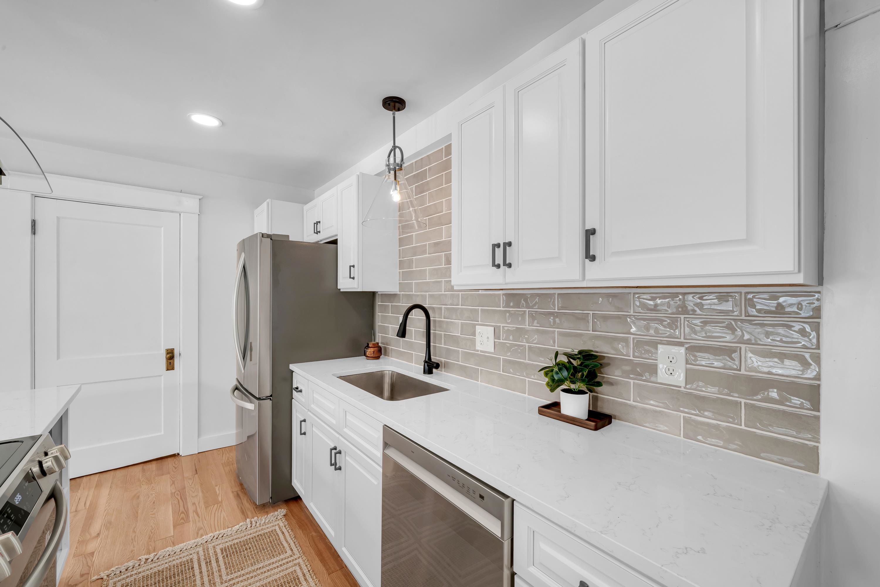 315 Hackett Hill Road Hooksett, NH 03106 - Photo 9 of 54