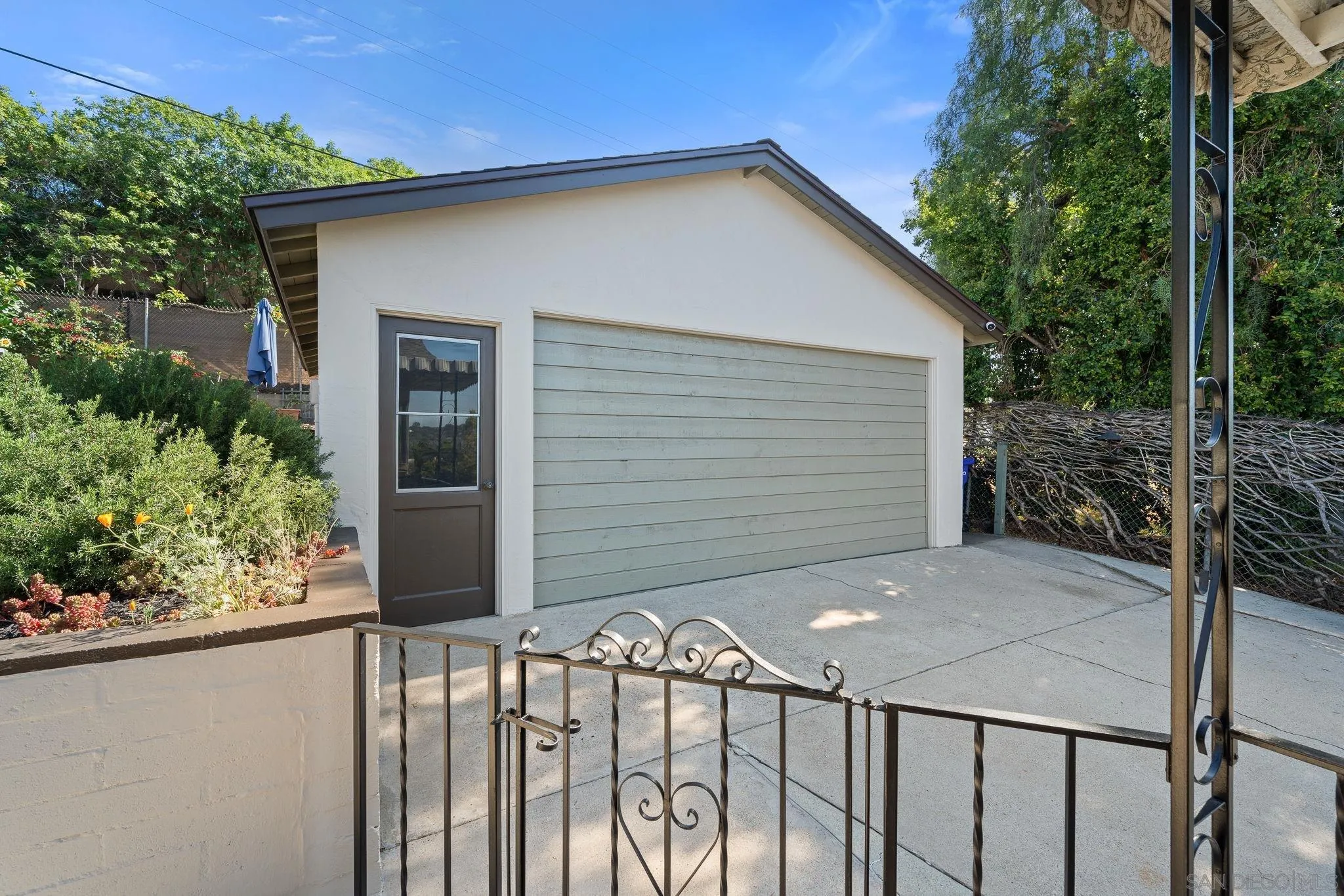3958 Kenwood Drive Spring Valley, CA 91977 - Photo 19 of 24 Garage