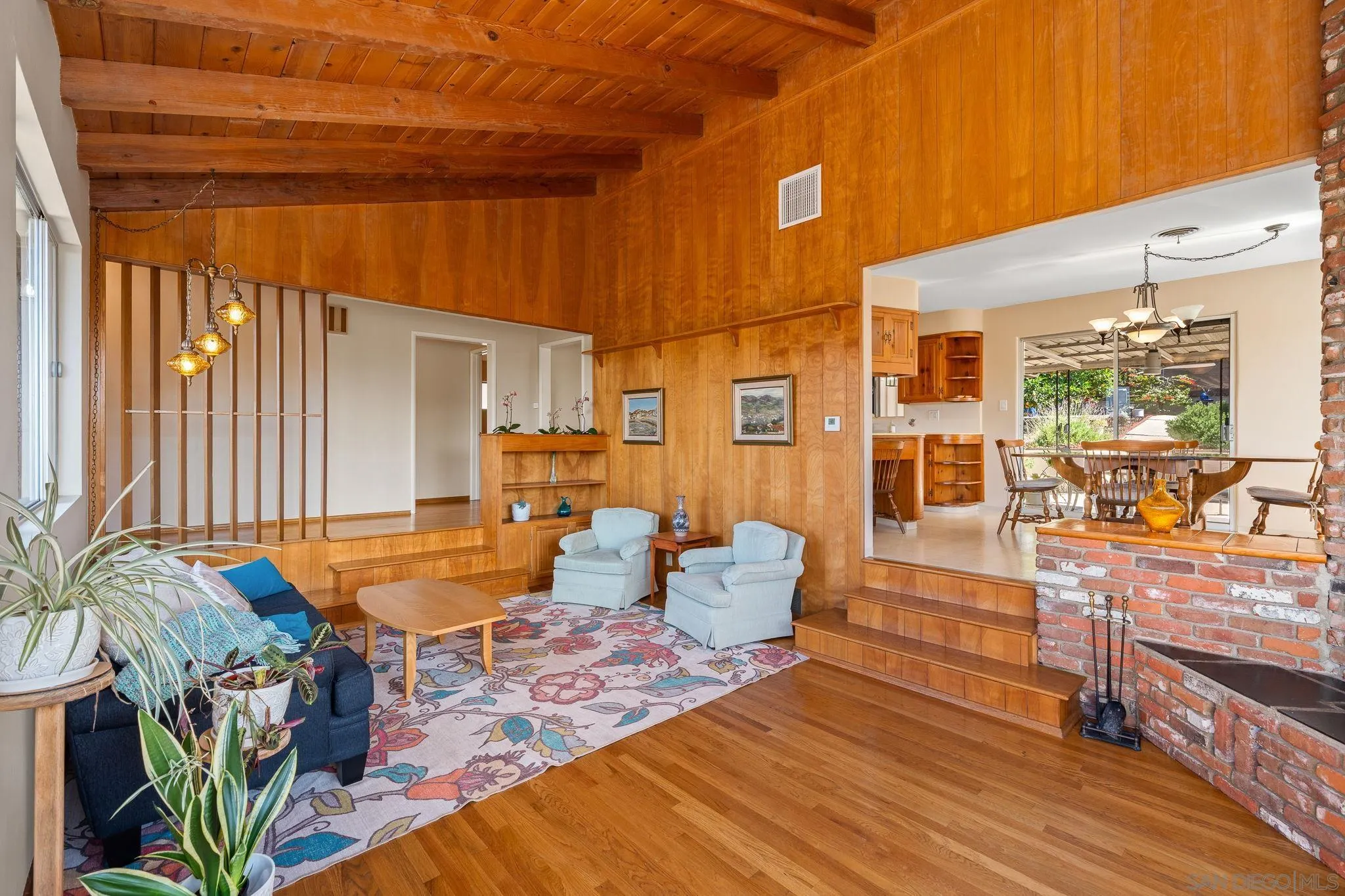 3958 Kenwood Drive Spring Valley, CA 91977 - Photo 4 of 24 Living Room