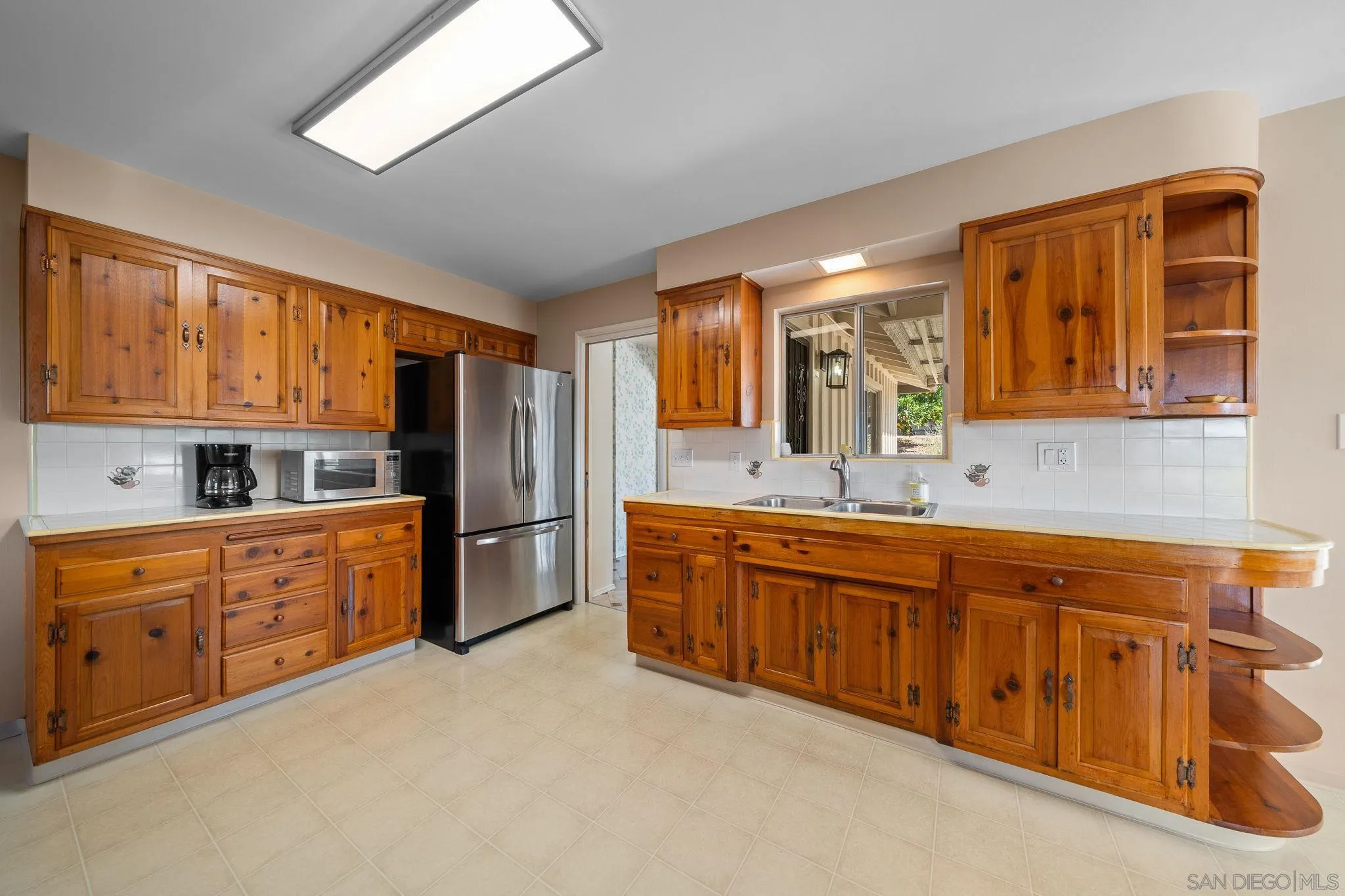 3958 Kenwood Drive Spring Valley, CA 91977 - Photo 7 of 24 Kitchen
