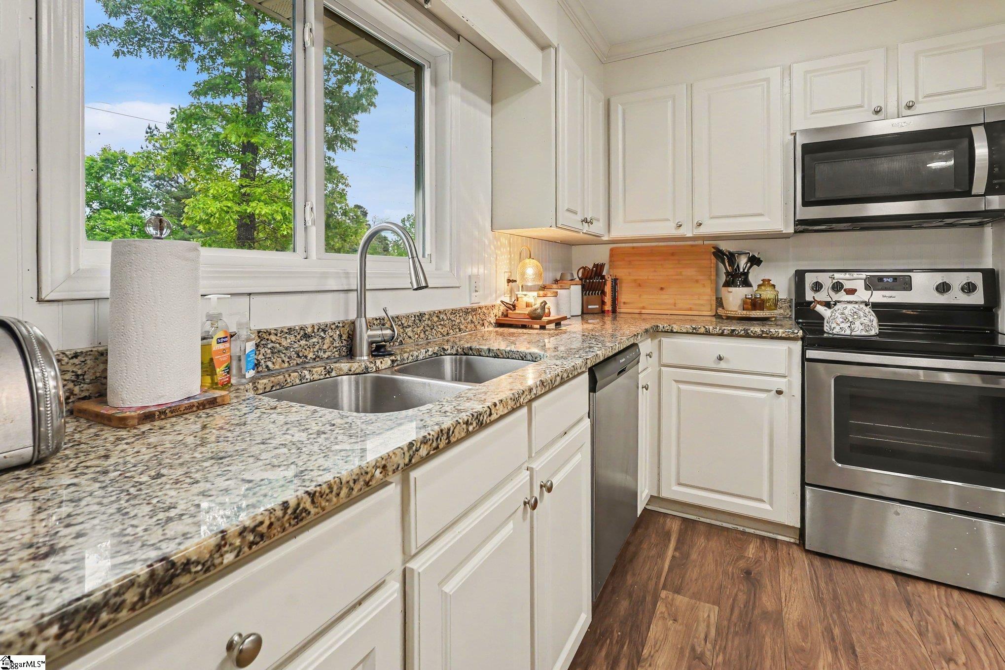 1669 Bolt Road Gray Court, SC 29645 - Photo 11 of 33