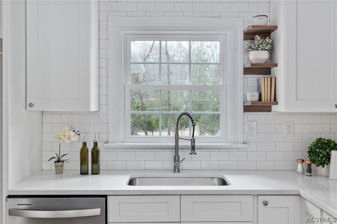 1818 Bloomfield Road Richmond, VA 23225 - Photo 14 of 45 a kitchen with a sink and a window