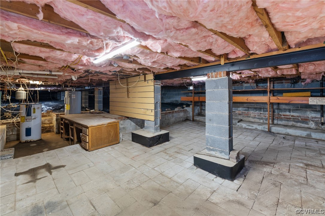 1818 Bloomfield Road Richmond, VA 23225 - Photo 43 of 45 a view of a patio with table and chairs