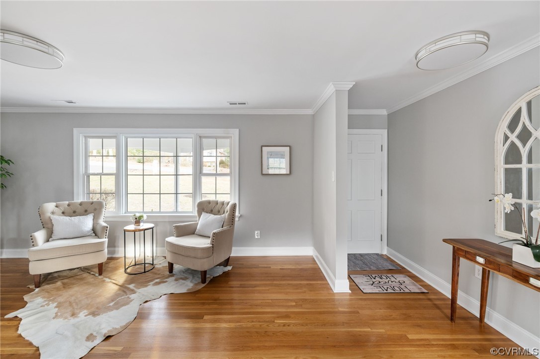 1818 Bloomfield Road Richmond, VA 23225 - Photo 6 of 45 a living room with furniture and a window