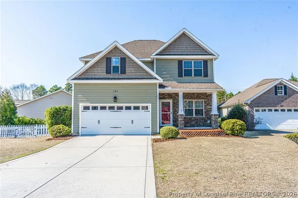 $394,000 | 101 Lightwater Court, Aberdeen, NC 28315