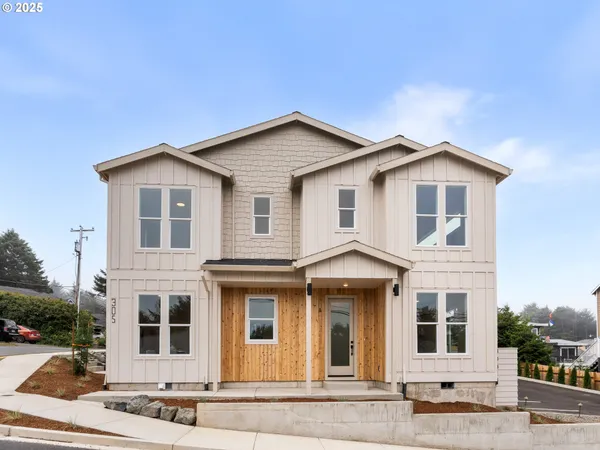 $369,900 | 305 Southeast Jetty Avenue, Unit A, Lincoln City, OR 97367