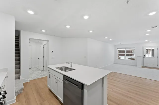 $362,310 | 5229 Long Pointe Pass, Woodbury, MN 55129