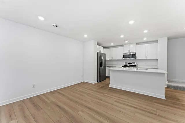 $362,310 | 5229 Long Pointe Pass, Woodbury, MN 55129