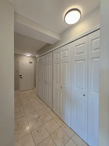 $1,800 | 2909 North Sheridan Road, Unit 1810, Chicago, IL 60657