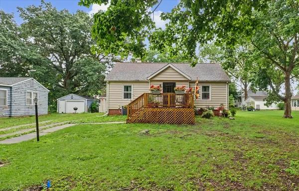 $185,000 | 406 South 4th Street, St. Joseph, IL 61873