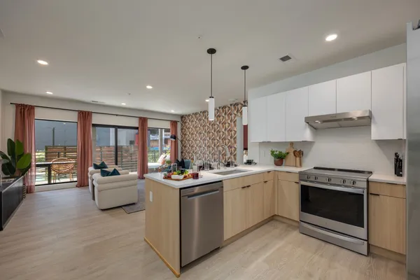 $6,995 | 635 7th Avenue South, Unit 302, Nashville, TN 37203