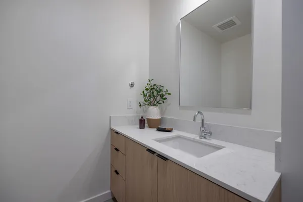 $6,995 | 635 7th Avenue South, Unit 302, Nashville, TN 37203
