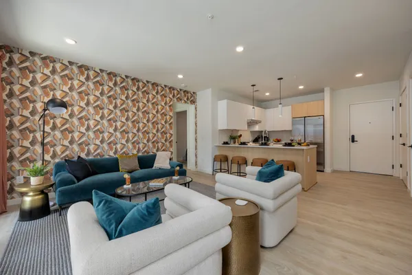 $6,995 | 635 7th Avenue South, Unit 302, Nashville, TN 37203