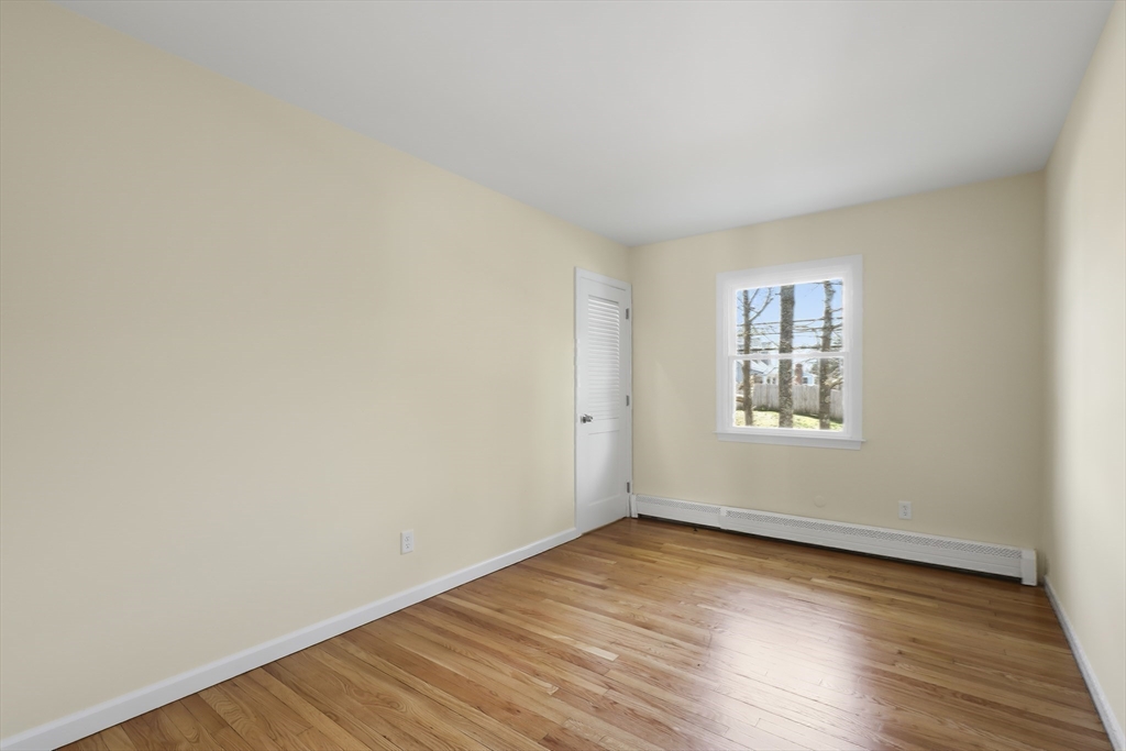 49 Onset Avenue Wareham, MA 02532 - Photo 25 of 39