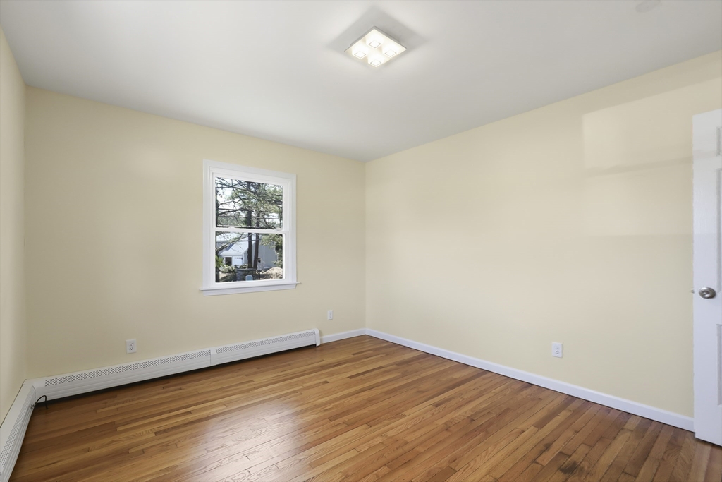 49 Onset Avenue Wareham, MA 02532 - Photo 26 of 39